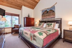 Gallery image of Snowcreek 598 in Mammoth Lakes