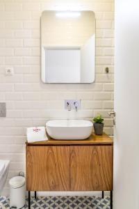 Vonios kambarys apgyvendinimo įstaigoje InSitu Formosa 168 by Guestify