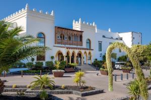 Afbeelding uit fotogalerij van Gran Castillo Tagoro Family & Fun Playa Blanca in Playa Blanca