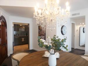 Fotografia z galérie ubytovania PUERTO MARINA-BENALMADENA LUXURY APARTMENT DENTRO DE LA ISLA v destinácii Benalmádena