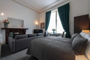 Grosvenor Suites