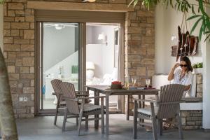Фотография из галереи Ammouda Villas в Ормос-Панайясе