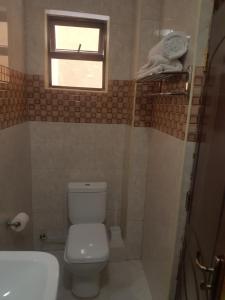 Mara Frontier Hotel的一间浴室