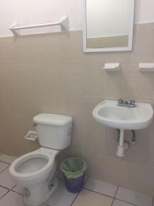 Gallery image of Hotel Carruiz in Puerto Escondido