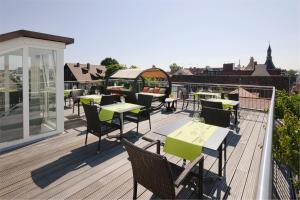 Rõdu või terrass majutusasutuses Hotel Constantia