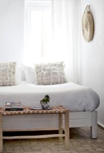 Postel nebo postele na pokoji v ubytování Hôtel Emeraude Essaouira