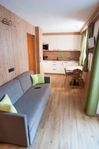 Η κουζίνα ή μικρή κουζίνα στο Apartment Edelweiss +2 φωτογραφίες