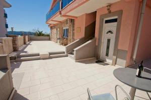 Rõdu või terrass majutusasutuses Apartments Stefan