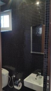 A bathroom at Banya Guest Rooms 23