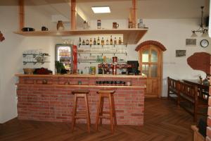 Lounge nebo bar v ubytování Penzion Hvězda - Restaurace dočasně uzavřena