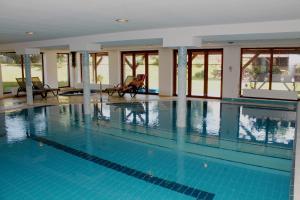 Bassein majutusasutuses Hotel Prichovice või selle lähedal