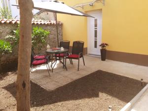 Patio nebo venkovní prostory v ubytování Dajven
