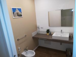 Koupelna v ubytování B&B Suites Via del Mare