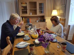 Nápoje v ubytování Kilmaronock Manse B&B