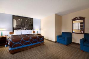Gallery image of Super 8 by Wyndham Charlotte University in Charlotte