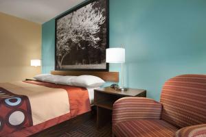 Gallery image of Super 8 by Wyndham Marion in Marion