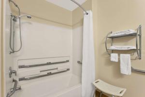 Ένα μπάνιο στο Quality Inn