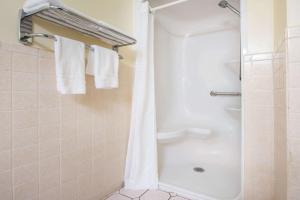 Φωτογραφία από το άλμπουμ του Super 8 by Wyndham Tulsa/Arpt/St Fairgrounds σε Τάλσα +27 φωτογραφίες