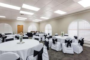 Konferenční prostory v ubytování Days Inn by Wyndham San Diego Hotel Circle + 37 fotografií