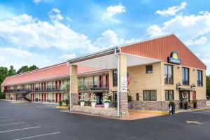 a rendering of the front of a hotel at Days Inn by Wyndham Lake City in Lake City