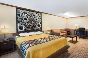 Postel nebo postele na pokoji v ubytování Super 8 by Wyndham New Hampton + 21 fotografií