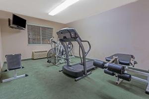 Fitness centrum a/nebo fitness zařízení v ubytování Harvest Inn Dixon UC Davis