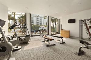 Fitness centrum a/nebo fitness zařízení v ubytování Ramada Plaza by Wyndham JHV Varanasi