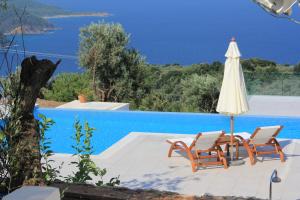 Бассейн в Villa Salina Luxury Pool Villa или поблизости