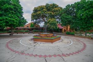 En hage utenfor The Hotel Umbra Bagan
