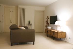 TV a/nebo společenská místnost v ubytování Le Tre Vie Apartment & Room