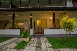 Gallery image of Sea view Beach Resort in Unawatuna