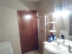Vonios kambarys apgyvendinimo įstaigoje O Canto do Olival