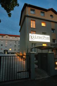 Budova, kde se aparthotel nachází