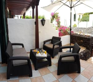 Część wypoczynkowa w obiekcie Apartamento Rocas del Mar 130