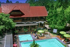 La pileta dentro o cerca de Sari Ater Hotel & Resort