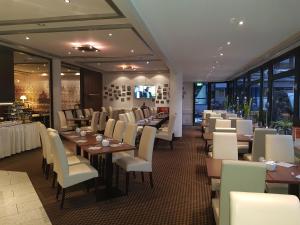 Arthotel ANA Neotel 레스토랑 또는 맛집