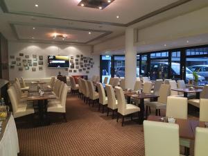 Arthotel ANA Neotel 레스토랑 또는 맛집