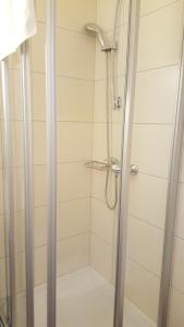 A bathroom at Gasthof Paradiesgartl
