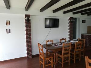 Φωτογραφία από το άλμπουμ του Rustic Argesean σε Corbeni