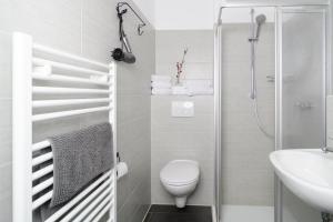 Ein Badezimmer in der Unterkunft Aparthotel Lenau