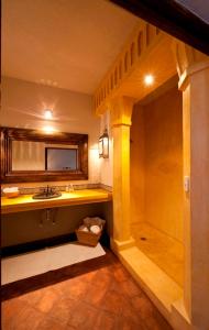 Koupelna v ubytování Casa Tierra Negra + 55 fotografií