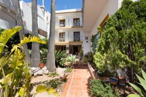 Сад в Hotel Buigues
