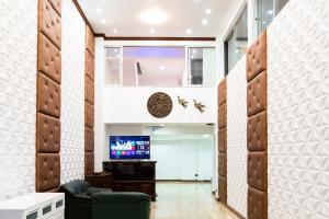 TV/trung tâm giải trí tại A Lanna Boutique House
