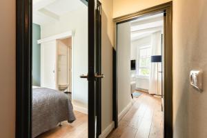 Gallery image of Canal Wow Suites Amsterdam in Amsterdam +34 photos