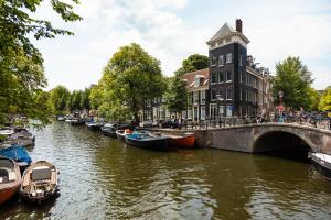 Gallery image of Canal Wow Suites Amsterdam in Amsterdam