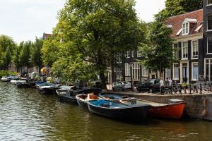 Gallery image of Canal Wow Suites Amsterdam in Amsterdam