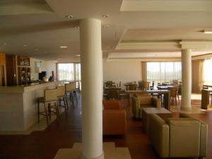 A restaurant or other place to eat at INATEL Porto Santo