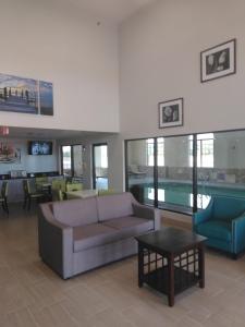 A seating area at Quality Inn & Suites