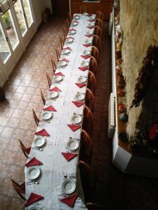 Restauracja lub miejsce do jedzenia w obiekcie Peñasalve
