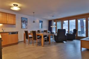 Kuchyň nebo kuchyňský kout v ubytování Ferienwohnung Steinmattstrasse